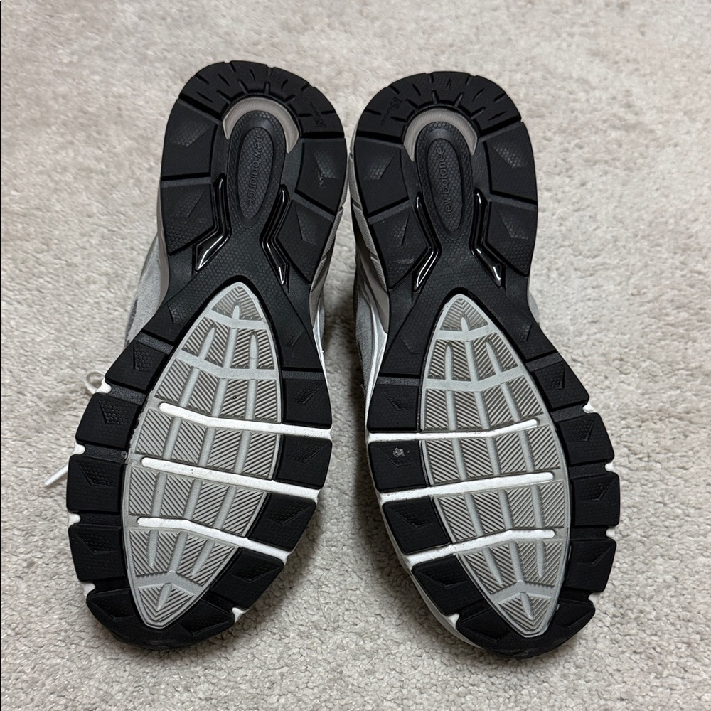New Balance Women's Gray and Silver Lace-Up Sneakers - Picture 4 of 4